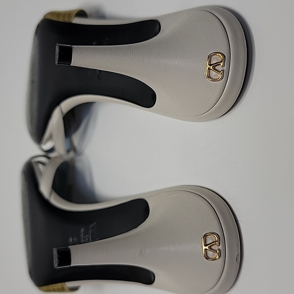 VALENTINO GARAVANI FOLIAGE SLIDE SANDAL GOLD/WHITE SZ 37 1/2EU 7.5US AUTHENTIC - Picture 10 of 16